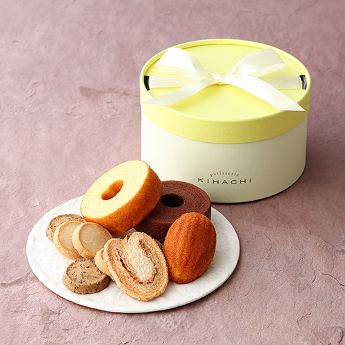 パティスリー キハチ アソートBOX Mと今治エコリーフタオル3枚セット