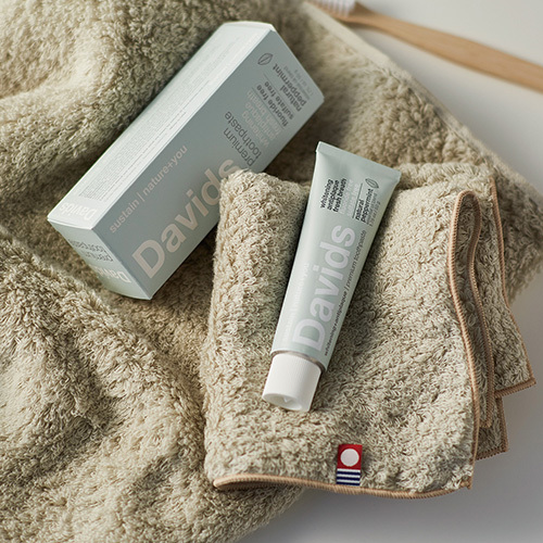 デイヴィッズ ホワイトニングトゥースペースト＆今治タオルハンカチセット