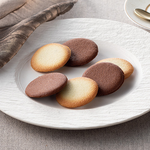 ゴディバ ショコラ&ブラン ラングドシャクッキーアソートメント30枚入